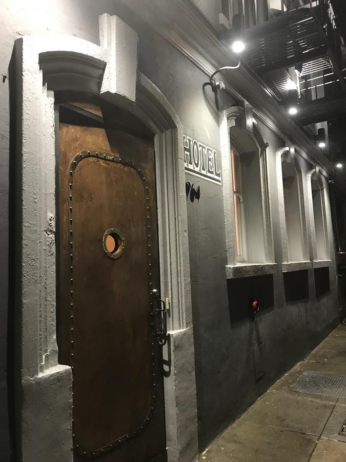 964 * São Francisco